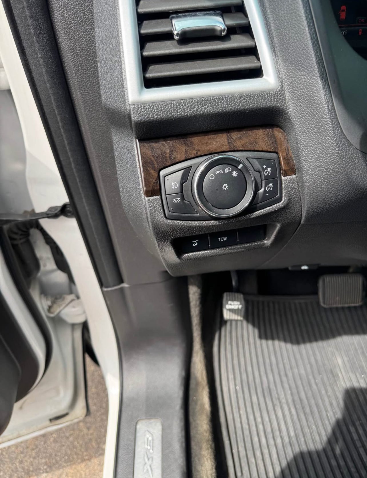 2015 FORD EXPLORER. Limited sport utility 4D