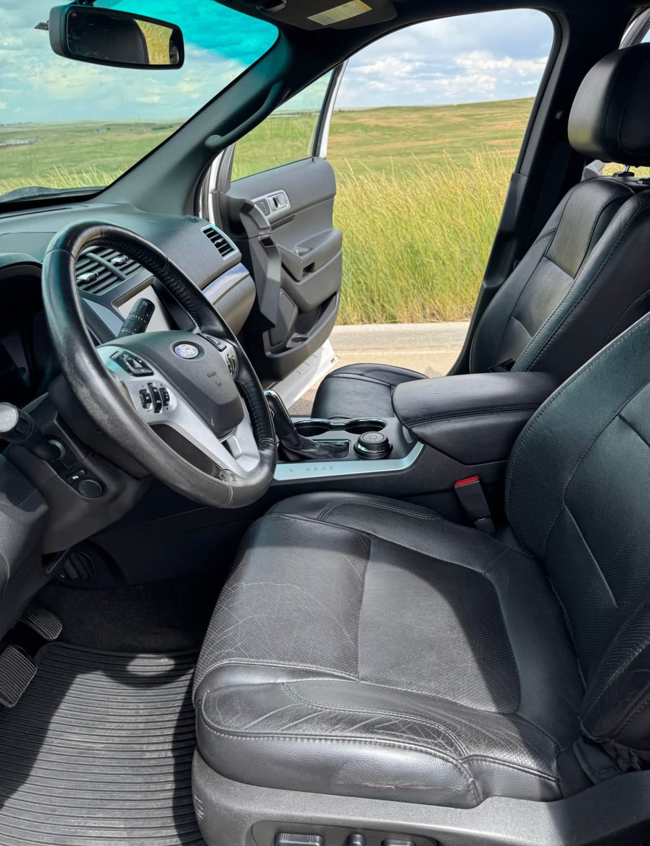 2015 FORD EXPLORER. Limited sport utility 4D