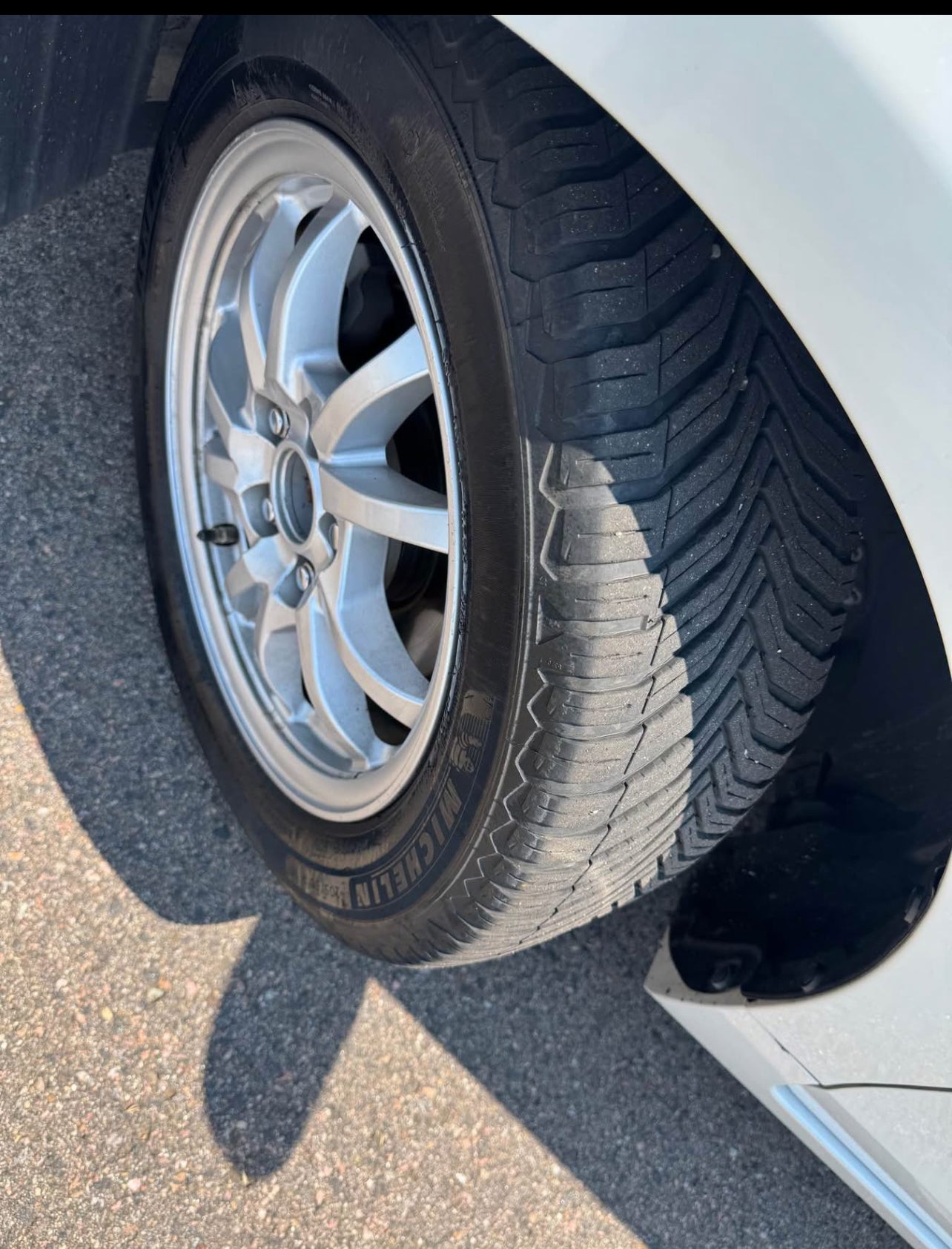 Toyota Prius 2015 V. Four wagon 4D
