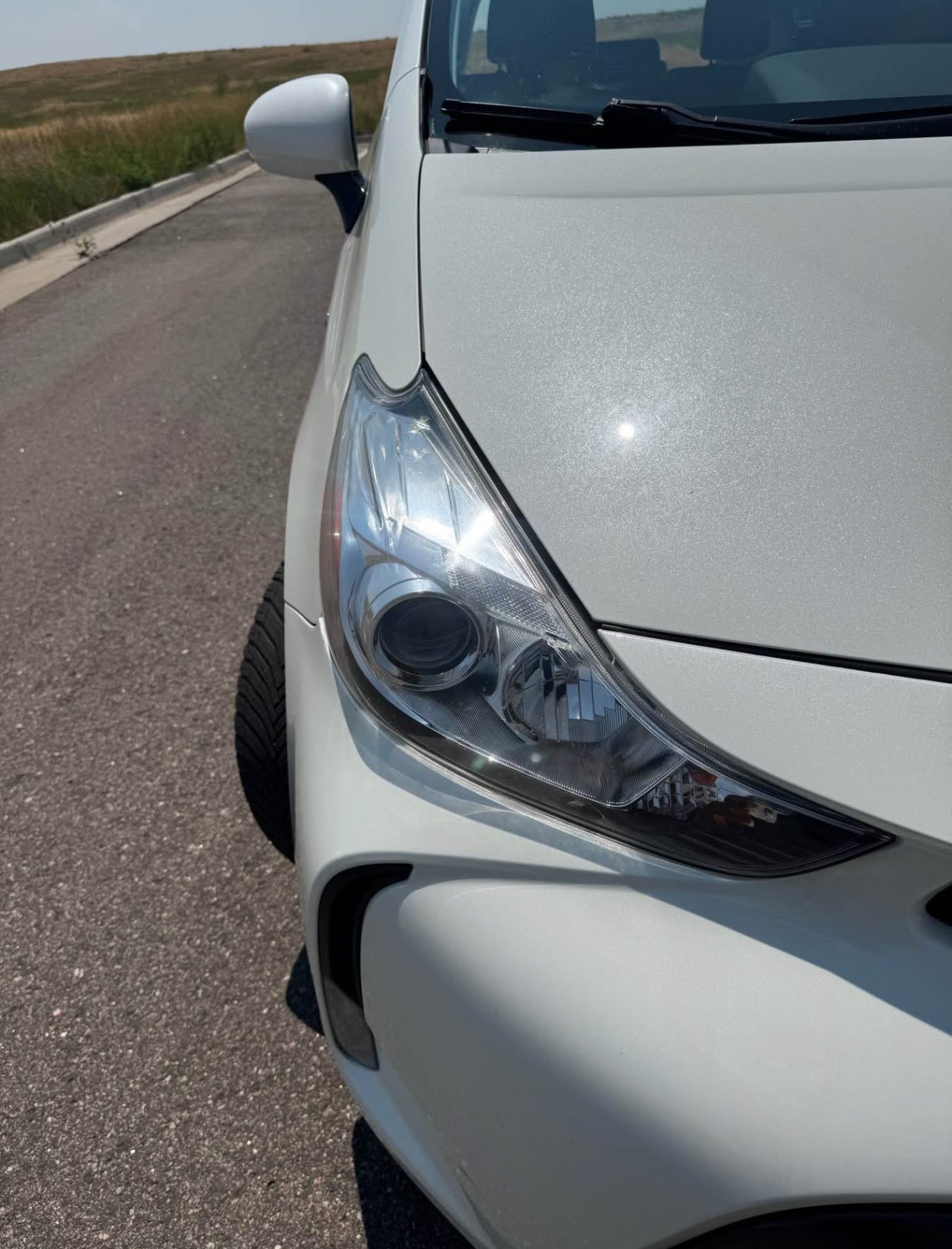 Toyota Prius 2015 V. Four wagon 4D