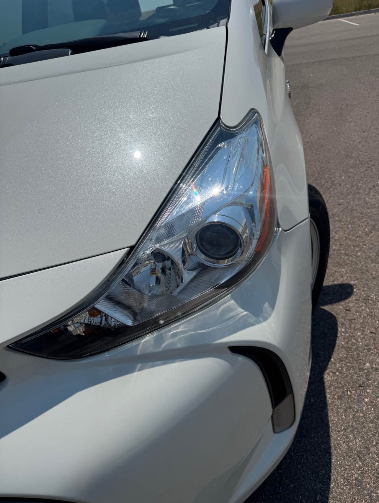 Toyota Prius 2015 V. Four wagon 4D