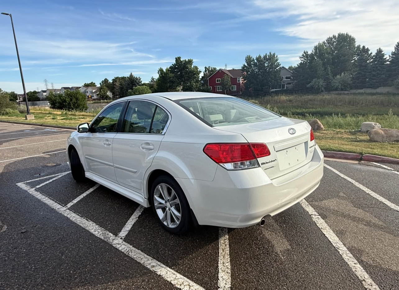 2013 Subaru Legacy · 2.5i Premium Sedan 4D